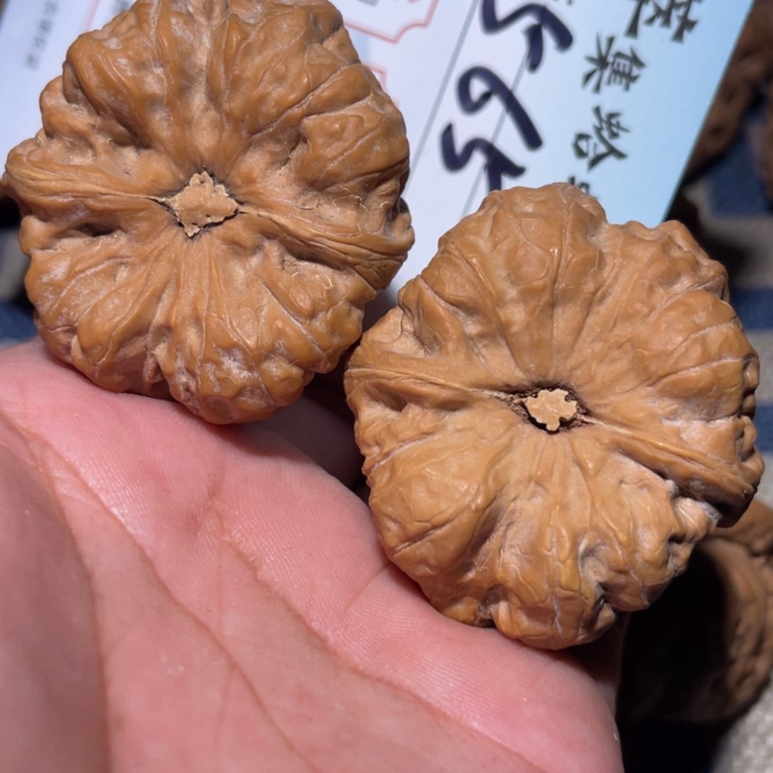 文玩核桃把件那****了文玩