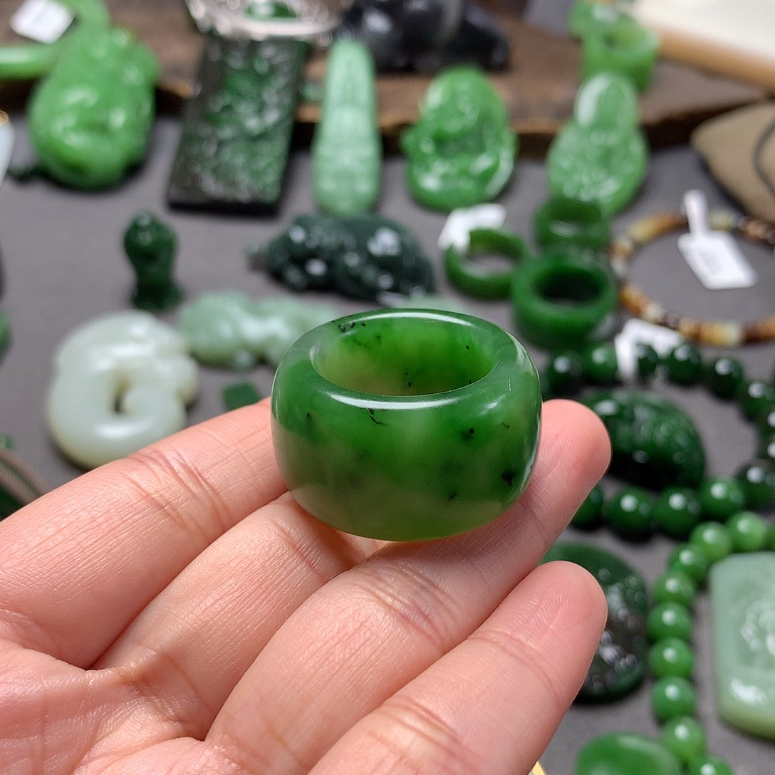 和田玉未镶嵌戒圈沐**…