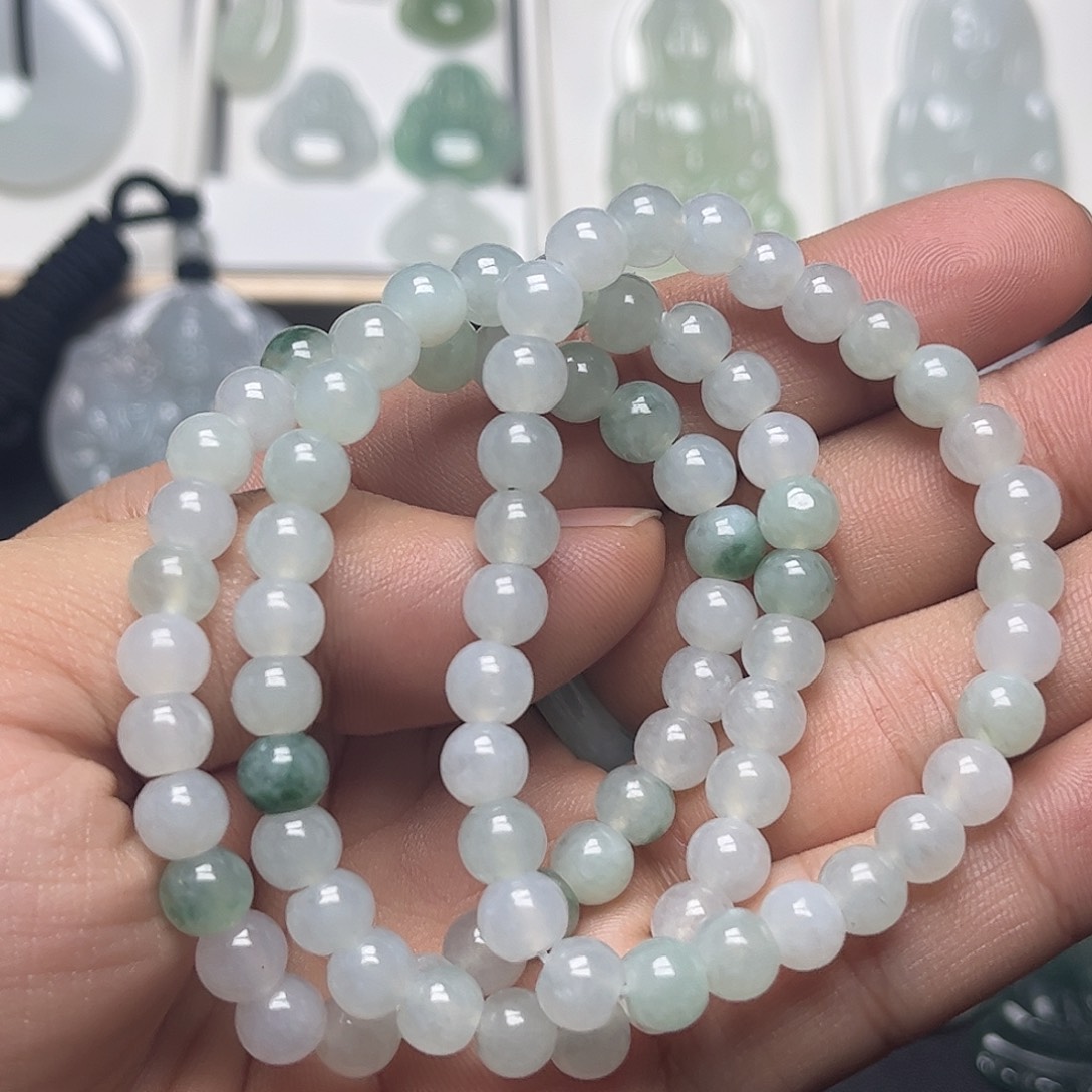 翡翠未镶嵌颈饰缅甸天然翡翠多样性发货发其一