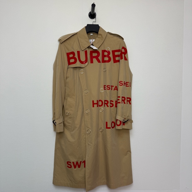 未使用 BURBERRY/博柏利 红字弹幕风衣/46码