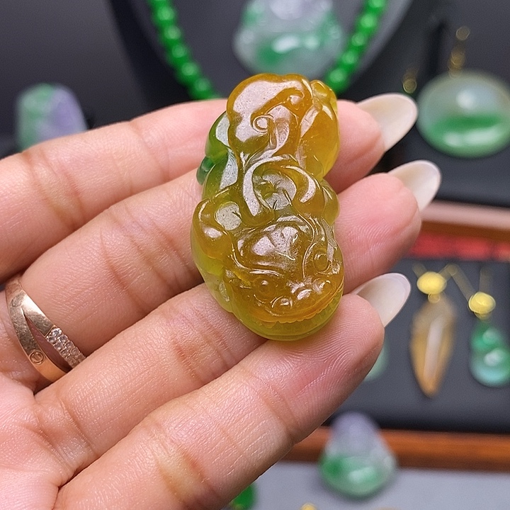 吊坠(赠链)未镶嵌翡翠