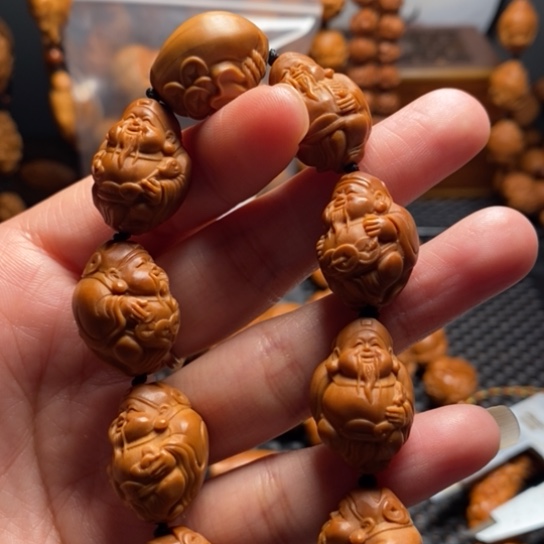 橄榄核吊坠小官帽