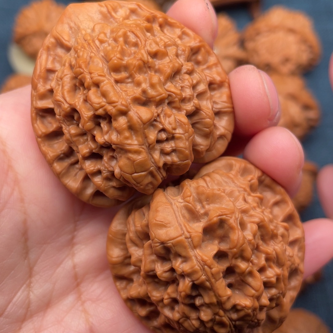 把件文玩核桃44原桩麒麟纹官帽全品