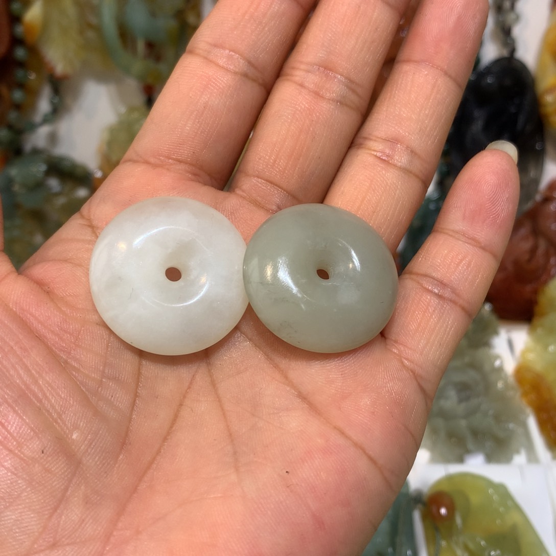 蛇纹石玉颈饰未镶嵌8****1