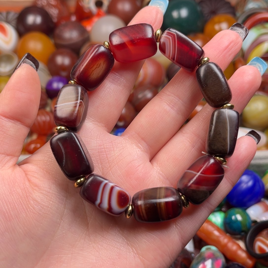 玛瑙/玉髓颈饰未镶嵌