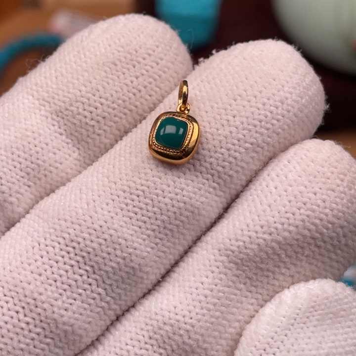 绿松石18K金镶嵌珠宝奇石