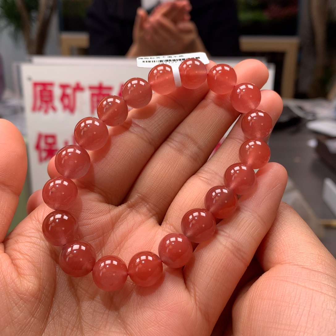 南红玛瑙10mm冰红单圈手串未镶嵌