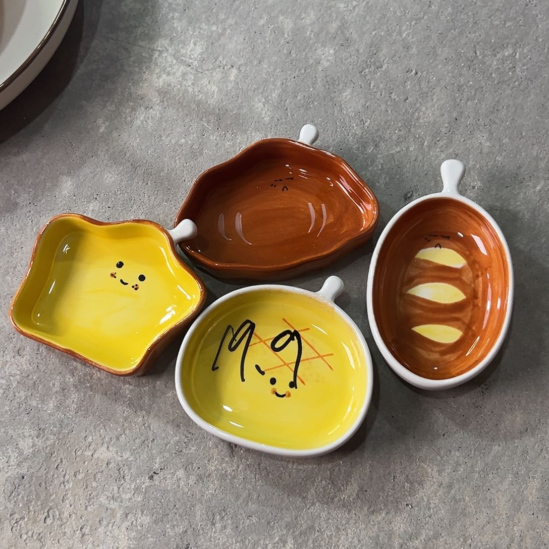 瓷面包味碟四个到手