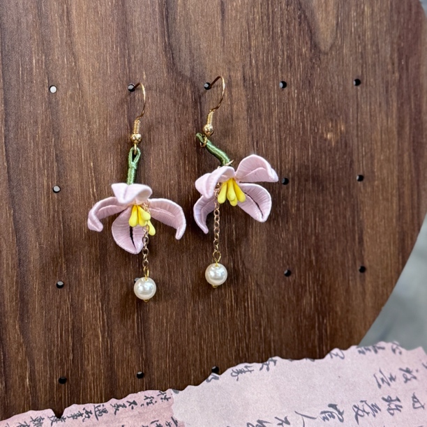 铜合金布艺仿珍珠耳饰 渐变紫四叶草非遗缠花绒花蚕丝耳环