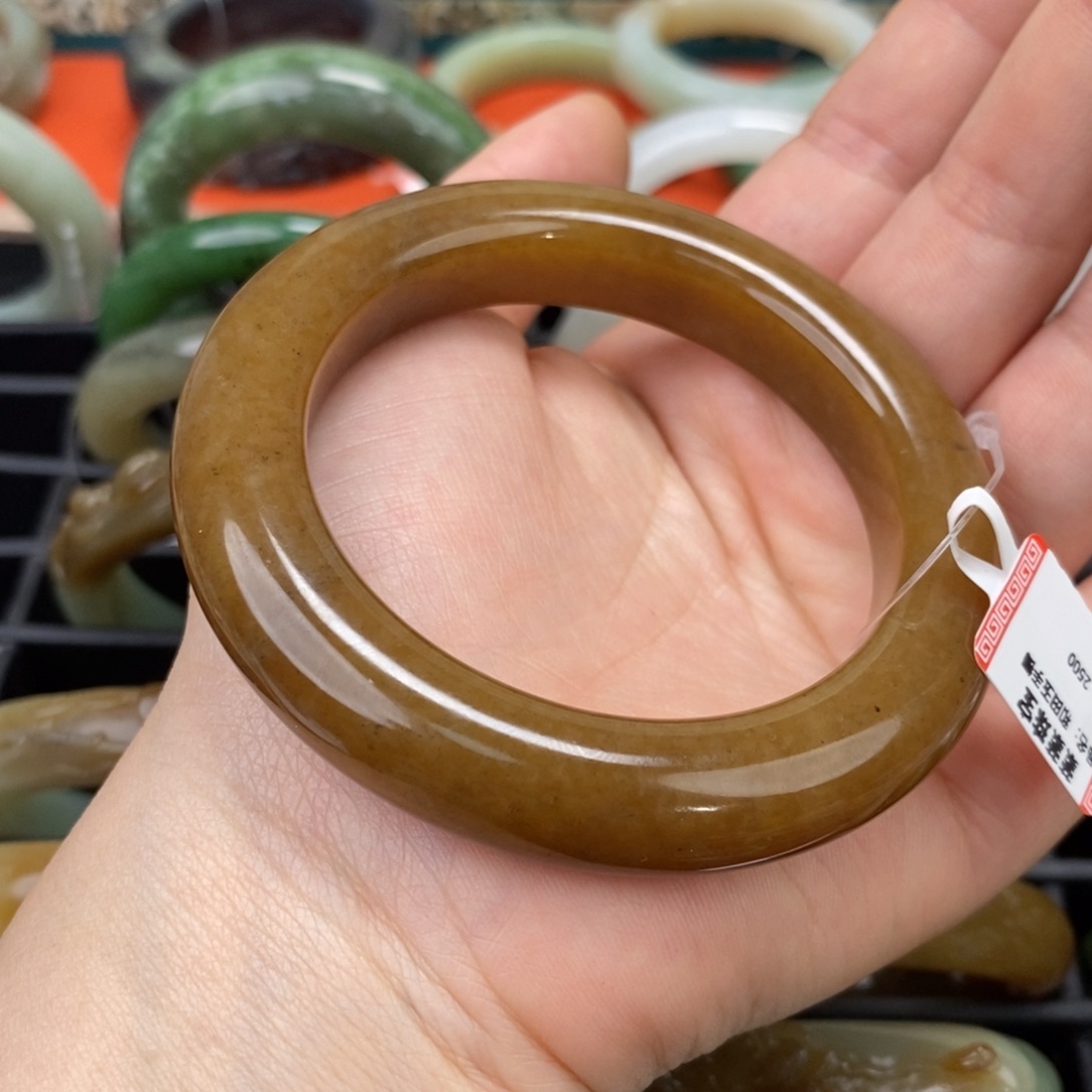 和田玉未镶嵌手镯55.8