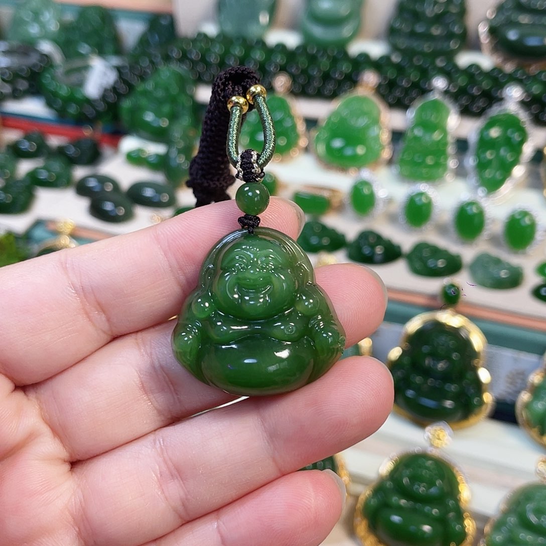 和田玉（碧玉）未镶嵌颈饰阳绿佛公30