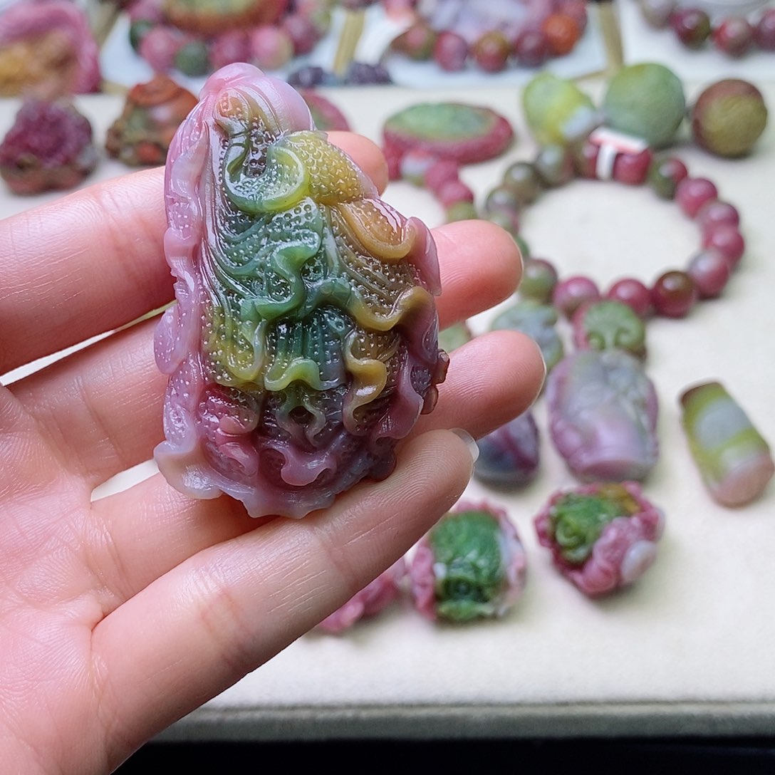 玛瑙/玉髓珠宝奇石未镶嵌青*盐源玛瑙定制