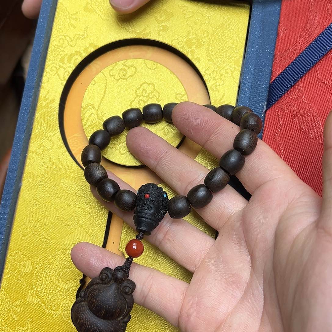 大叶紫檀（黑酸枝木类）