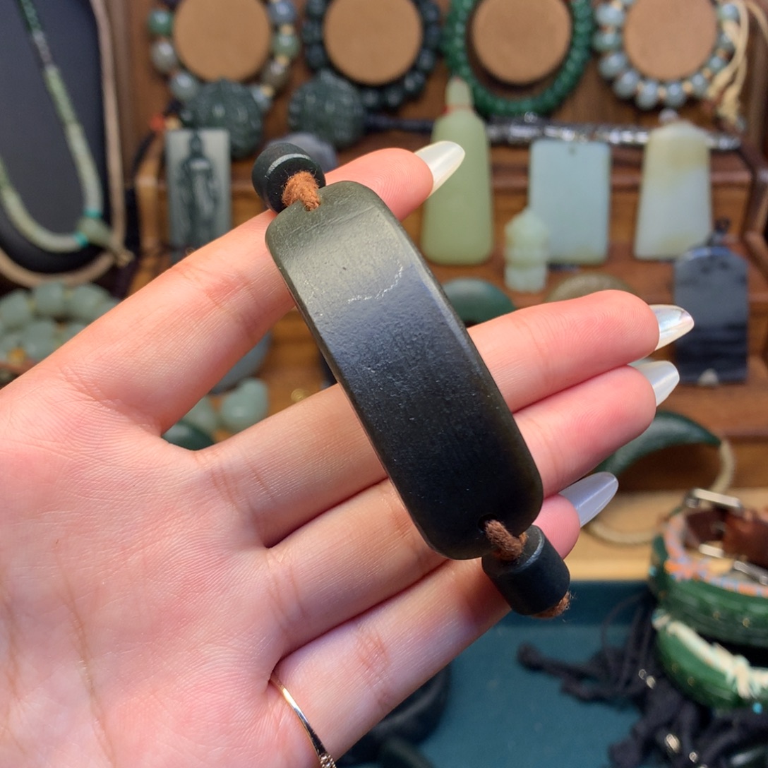 和田玉（糖玉）未镶嵌挂件