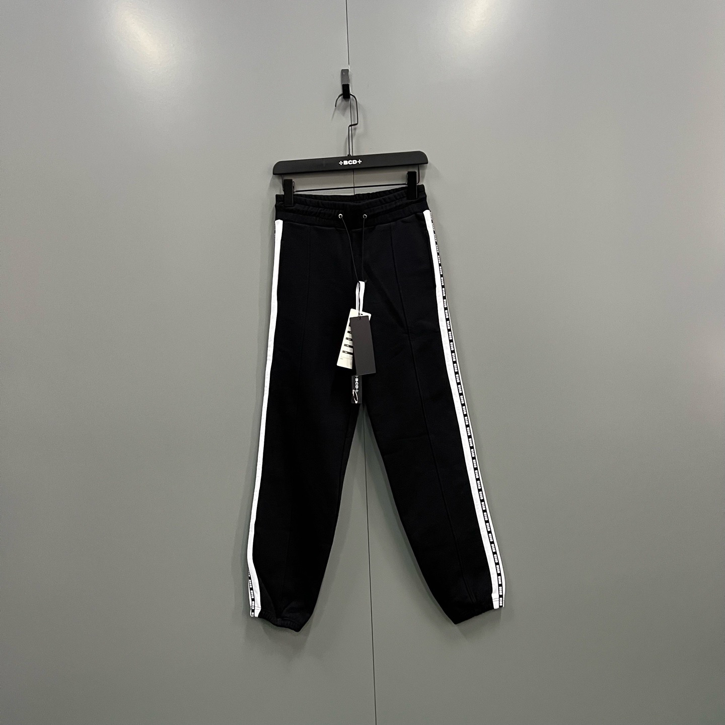 未使用 maje jp1211 MSGM 侧边条纹长裤 XS 020437