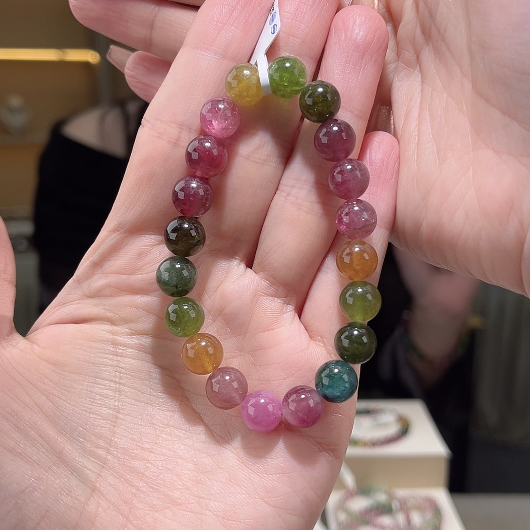 碧玺多样性发一件未镶嵌