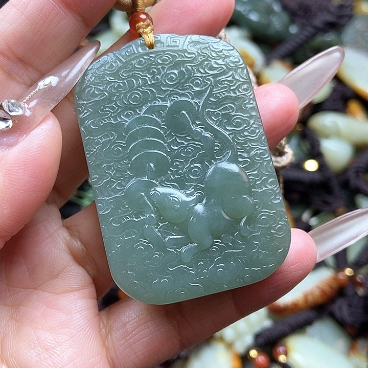 和田玉颈饰未镶嵌双面