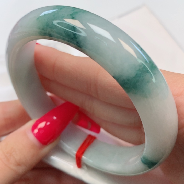 【闪购商品】翡翠手镯未镶嵌60+圈