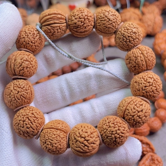 文玩核桃吊坠桃核手串