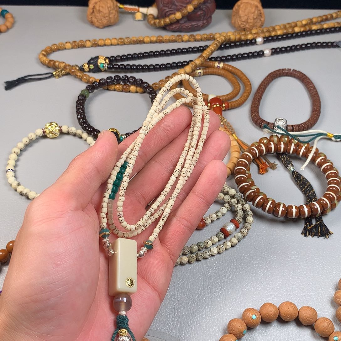 星月菩提吊坠。。。。。。。。。。。。。