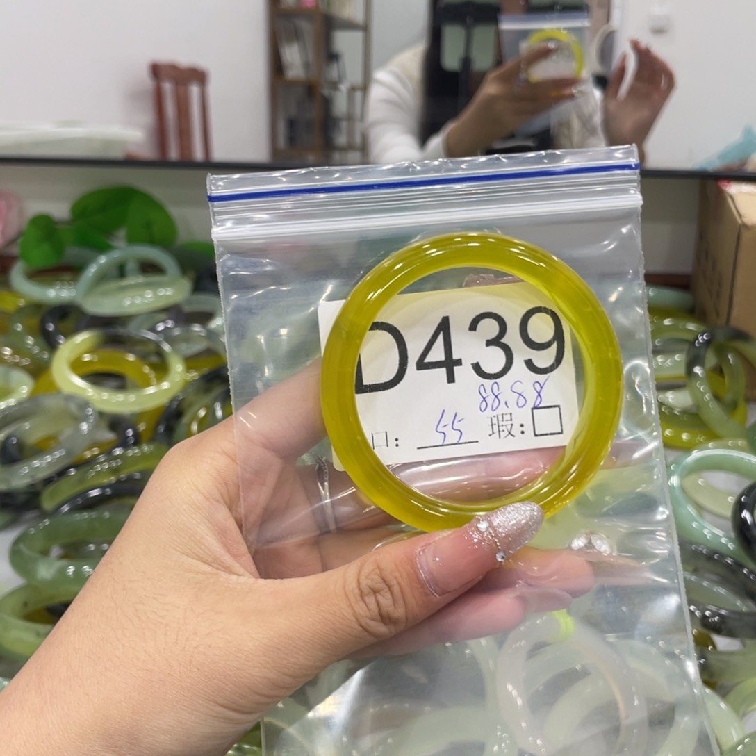 未镶嵌蛇纹石玉颈饰第****价