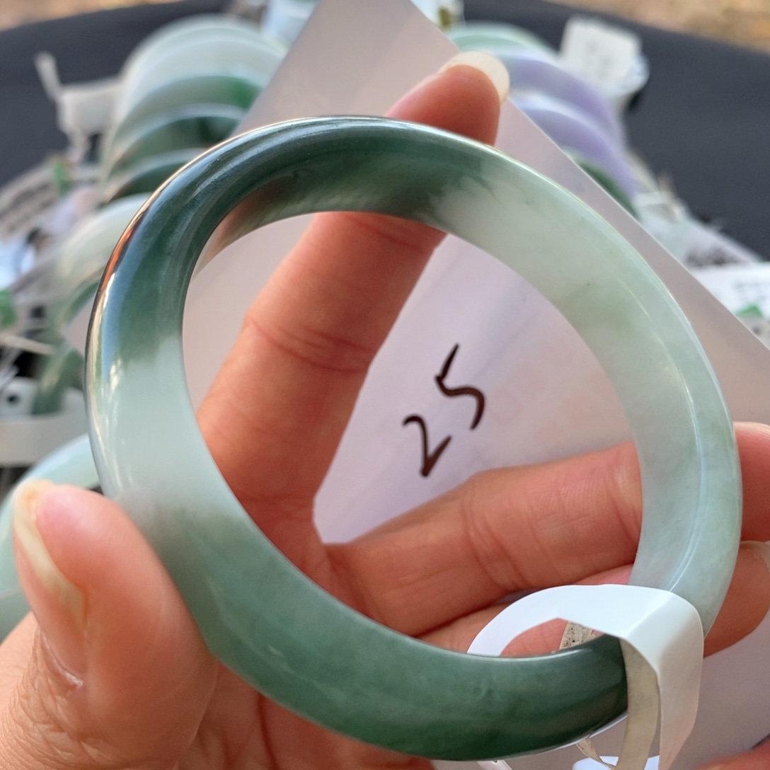 翡翠未镶嵌手镯手镯