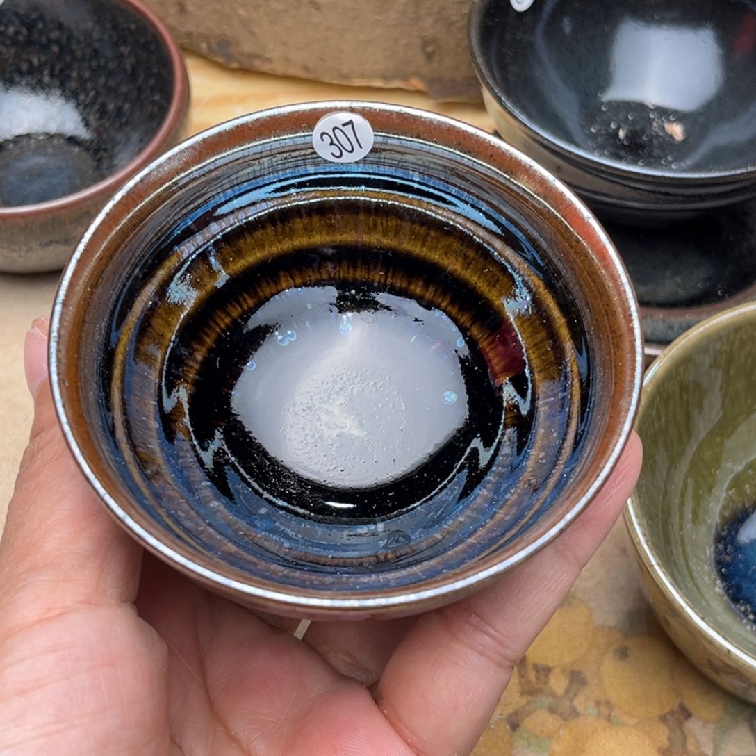 茶盏义兴龙窑坚持真柴烧