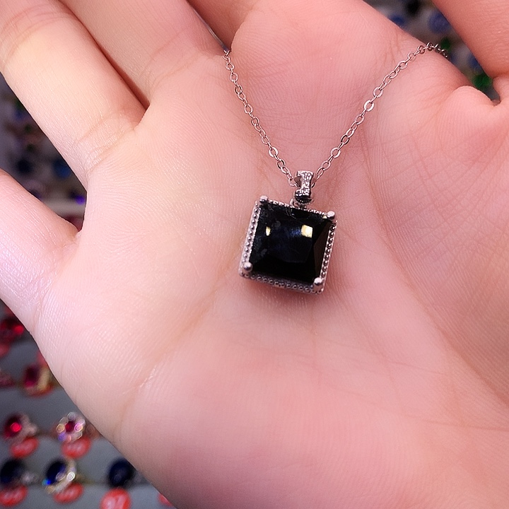 蓝宝石吊坠(赠链)银S925镶嵌