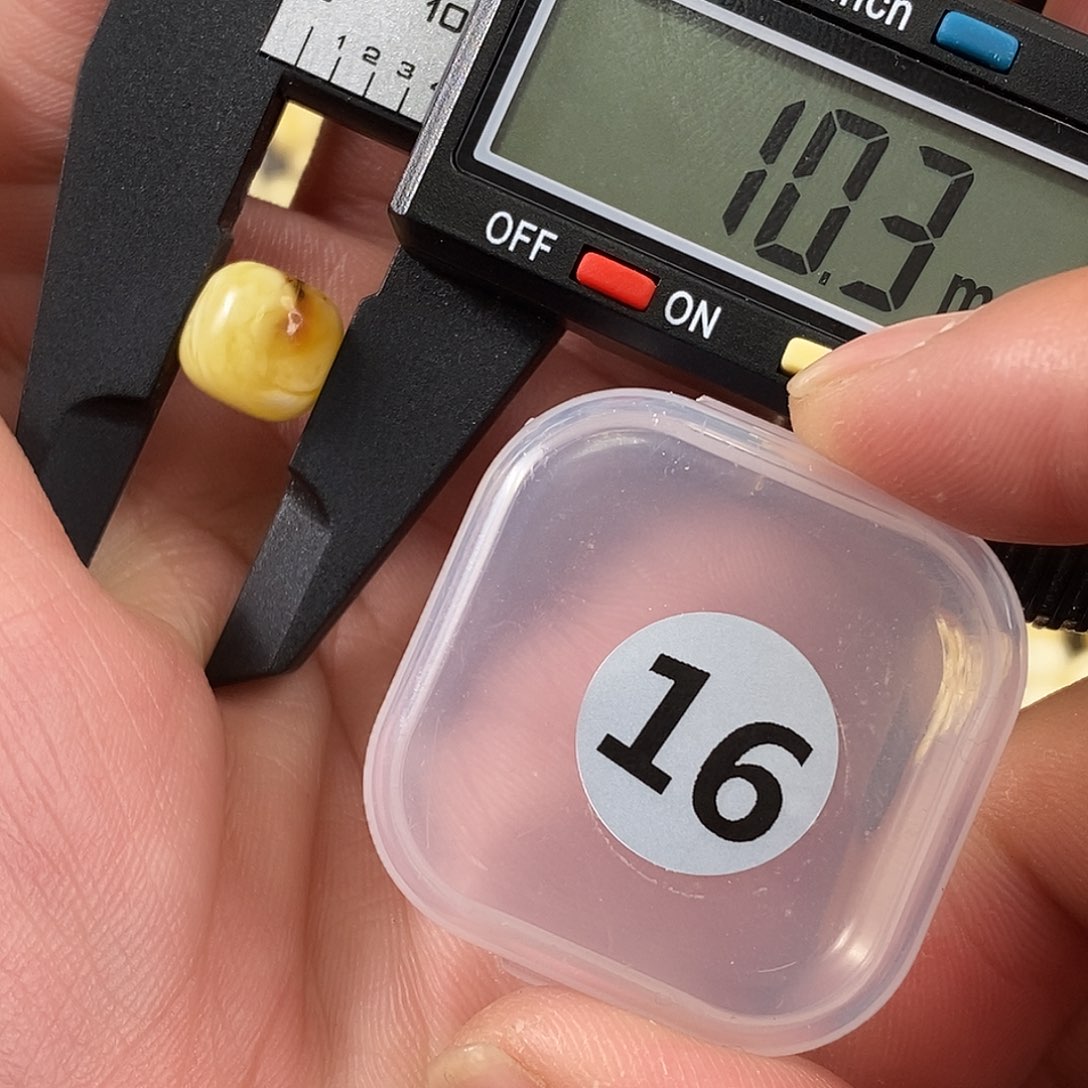 琥珀裸石未镶嵌微瑕