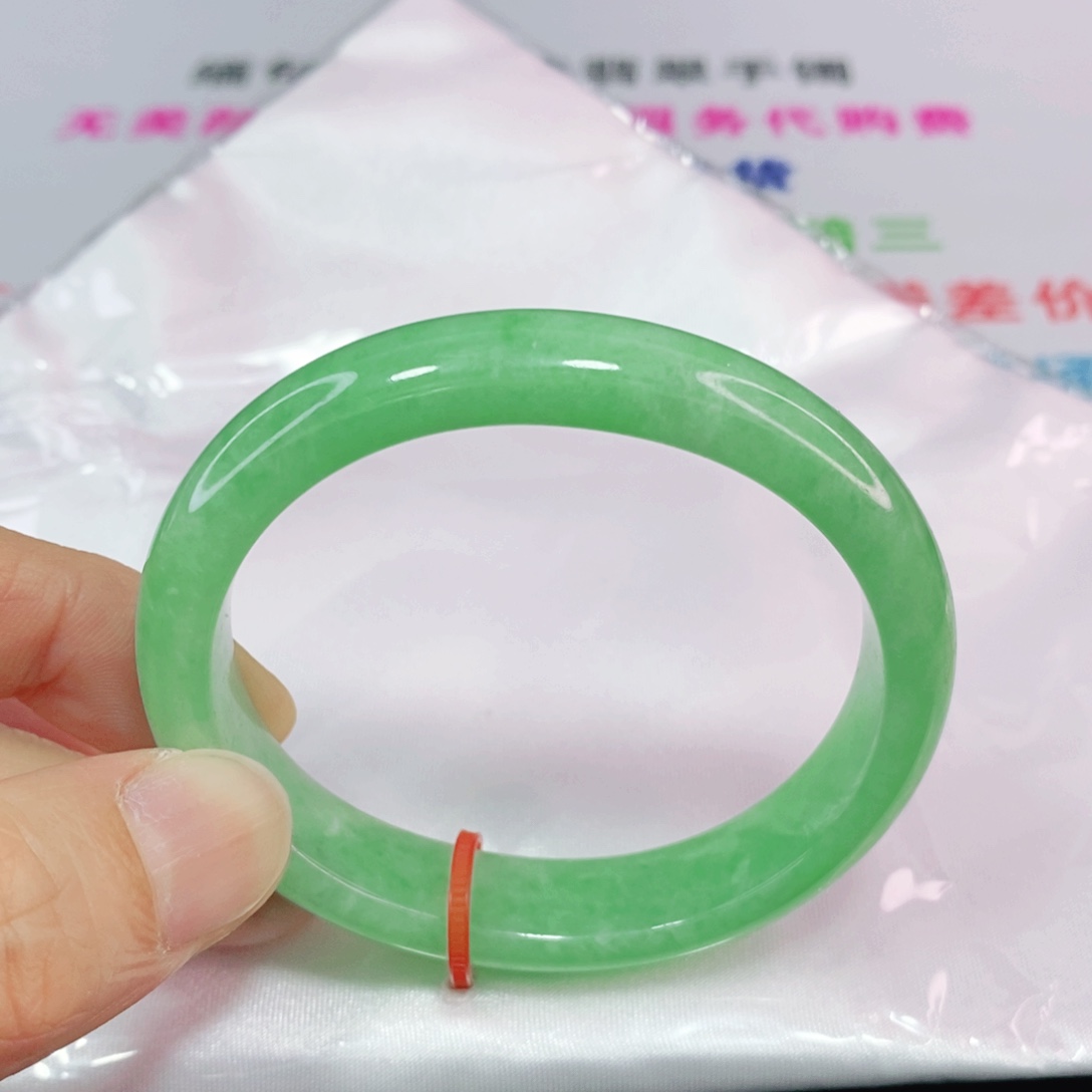 未镶嵌手镯翡翠52.6圈口贵妃