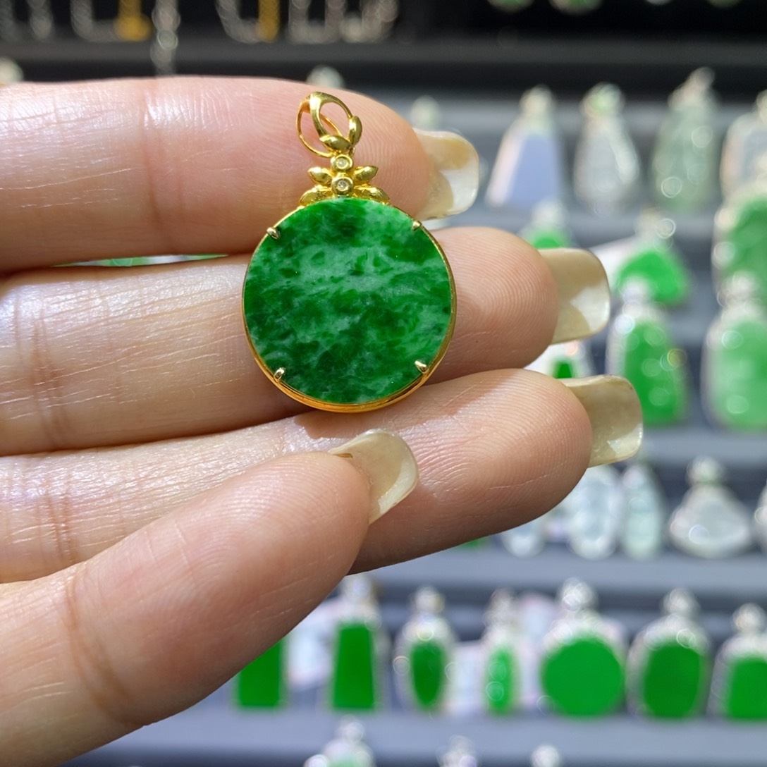 翡翠吊坠(不含链)18K金镶嵌吊坠