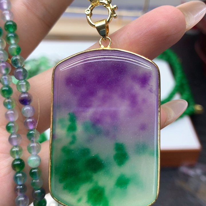 翡翠未镶嵌颈饰吊坠