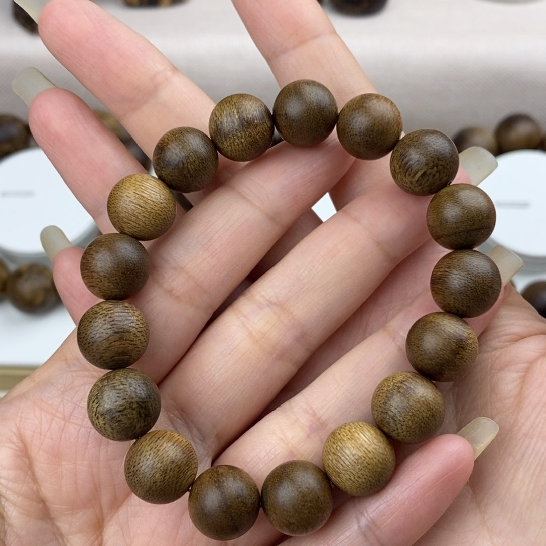 沉香手串吃**条海南莺歌绿奇楠