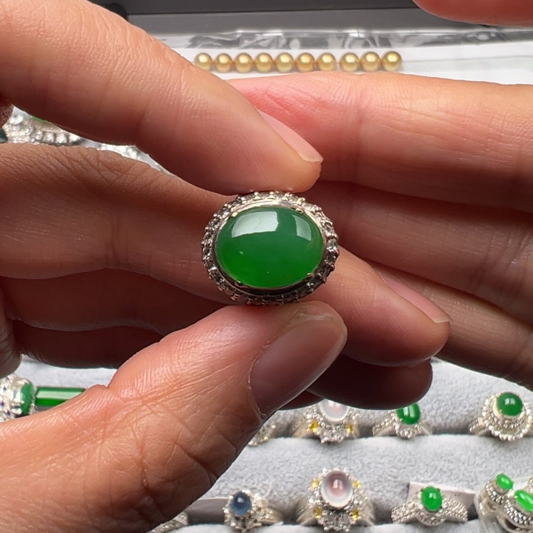 定制翡翠未镶嵌A货