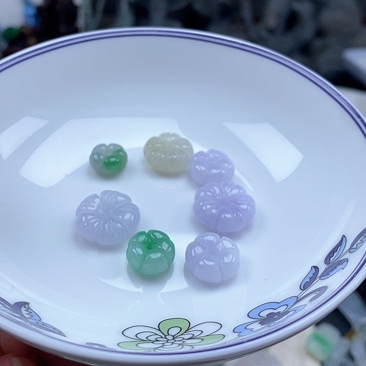 吊坠(不含链)未镶嵌翡翠一个60