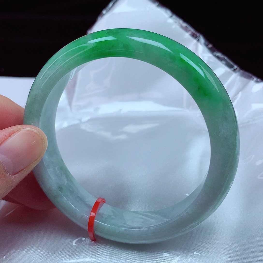 翡翠手镯未镶嵌58-59圈