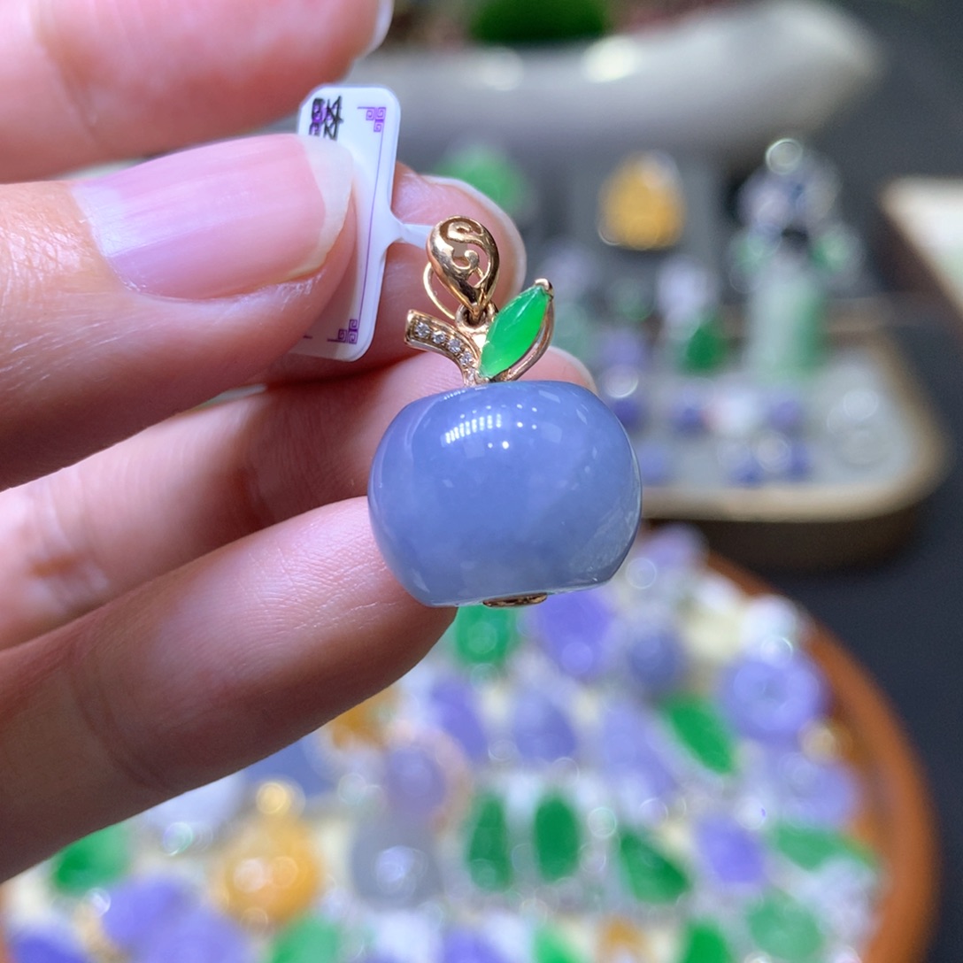 【闪购商品】翡翠颈饰18K金镶嵌翡翠吊坠项链