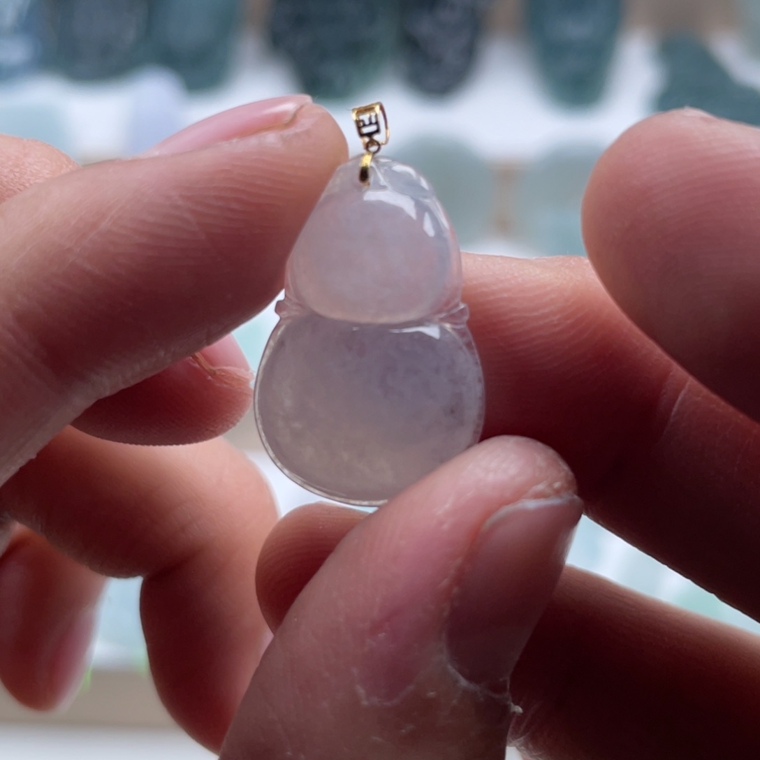 翡翠未镶嵌颈饰葫芦