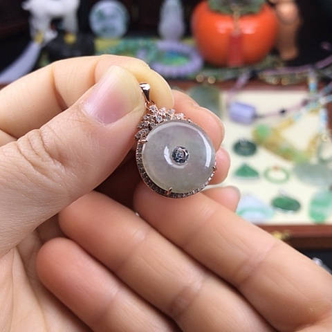 翡翠颈饰银S925镶嵌平安扣