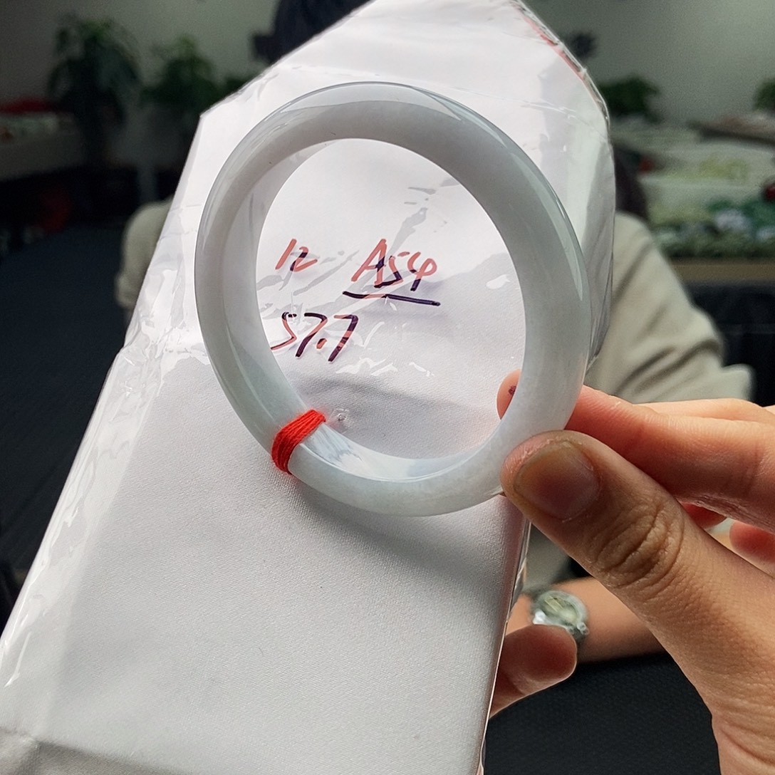 翡翠未镶嵌手镯拍一发一