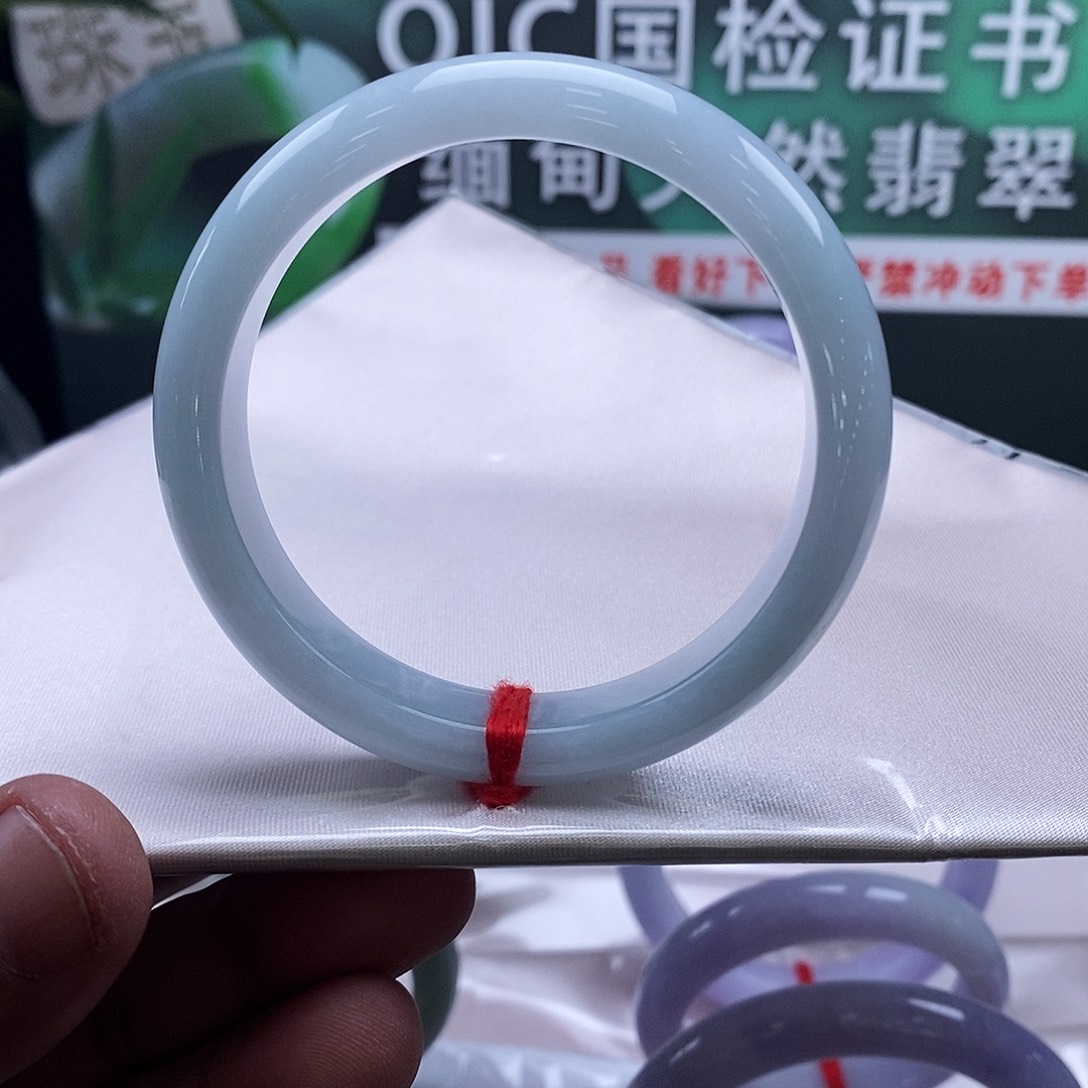 翡翠未镶嵌手镯正圈