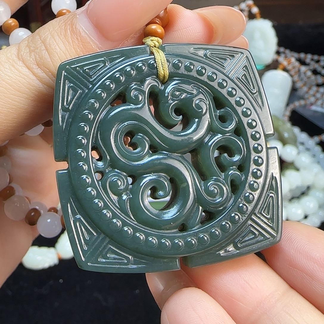 和田玉未镶嵌颈饰定制发货