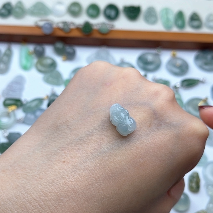 翡翠裸石天然翡翠貔貅