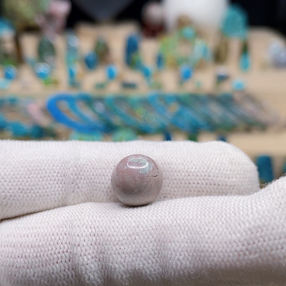 绿松石未镶嵌颈饰