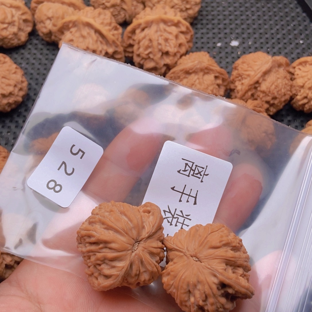 文玩核桃吊坠我*?5280000000