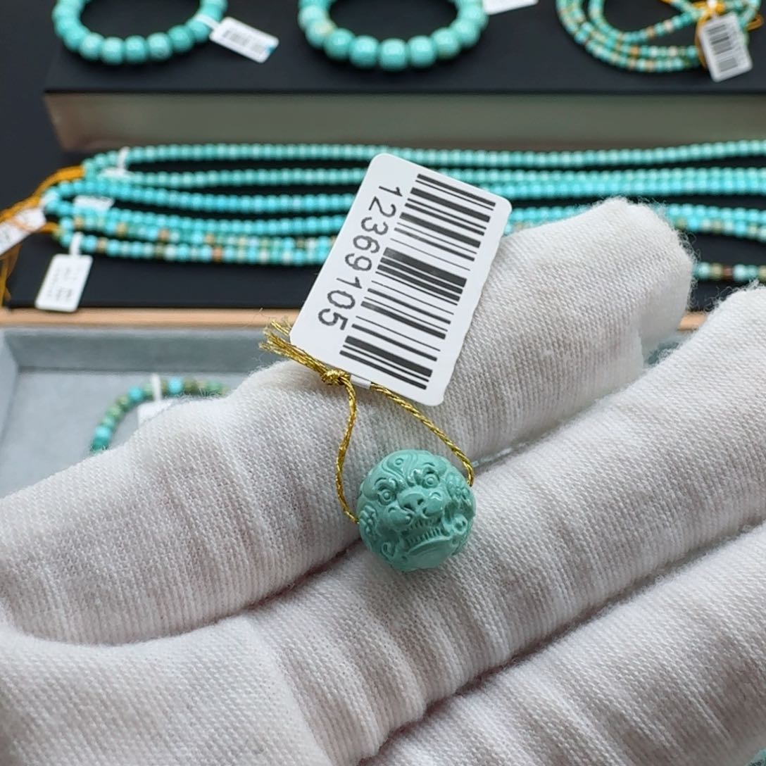 绿松石未镶嵌挂件