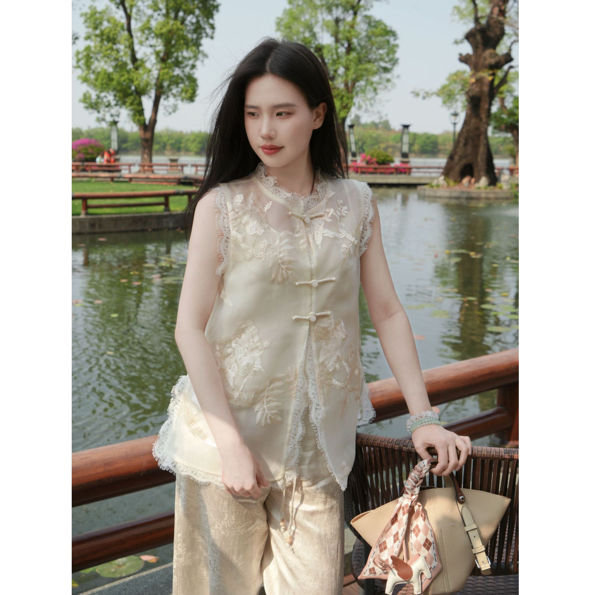 ROMANCE 白月光 万针刺绣马甲