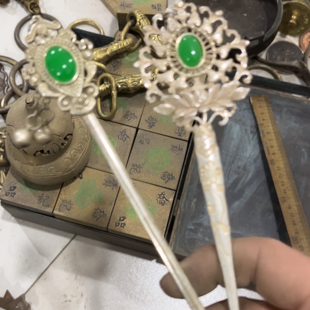 摩***疆闪电购铜摆件工艺品