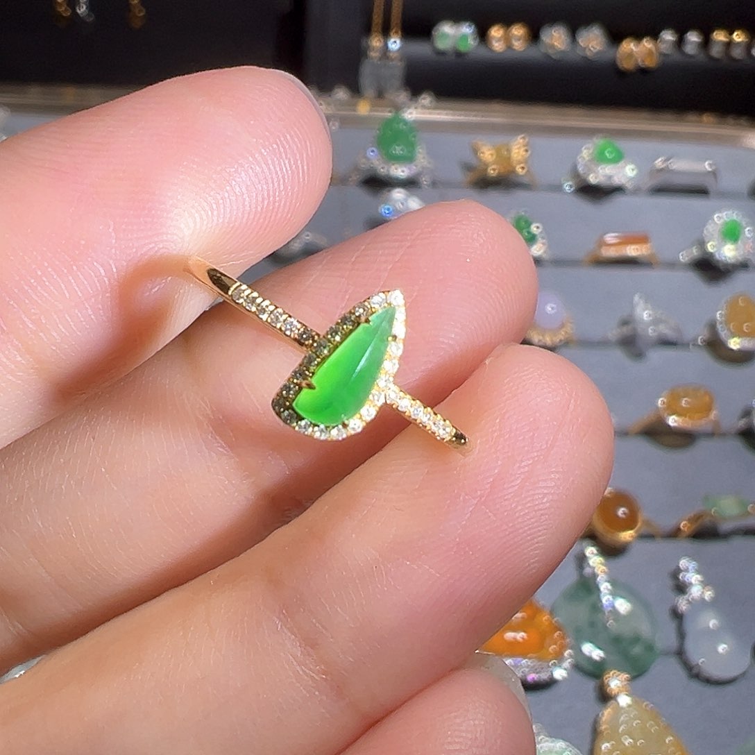 翡翠戒指18K金镶嵌天然A货翡翠戒指