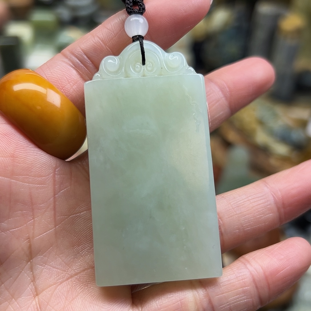 岫玉未镶嵌颈饰岫玉无事牌